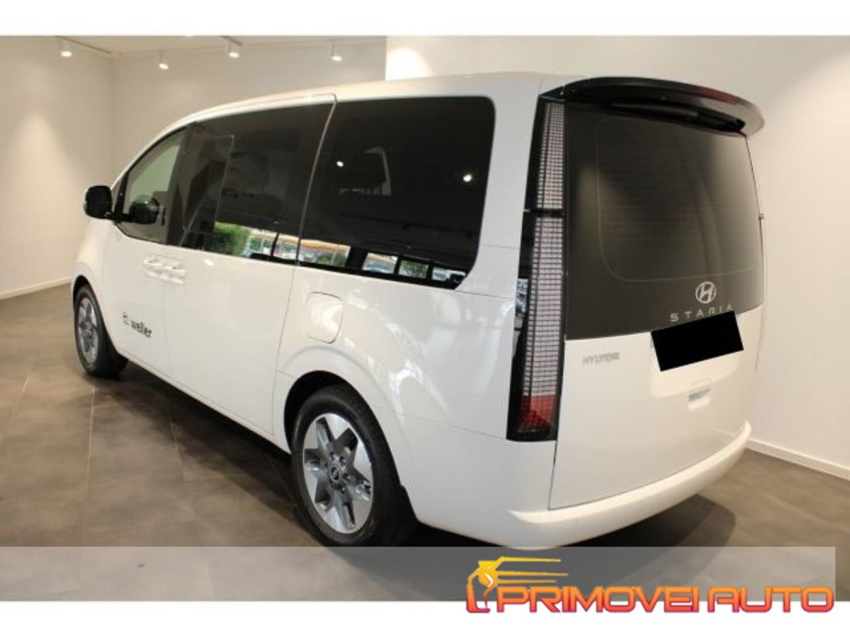 Hyundai Staria 2.2 2wd auto (9)