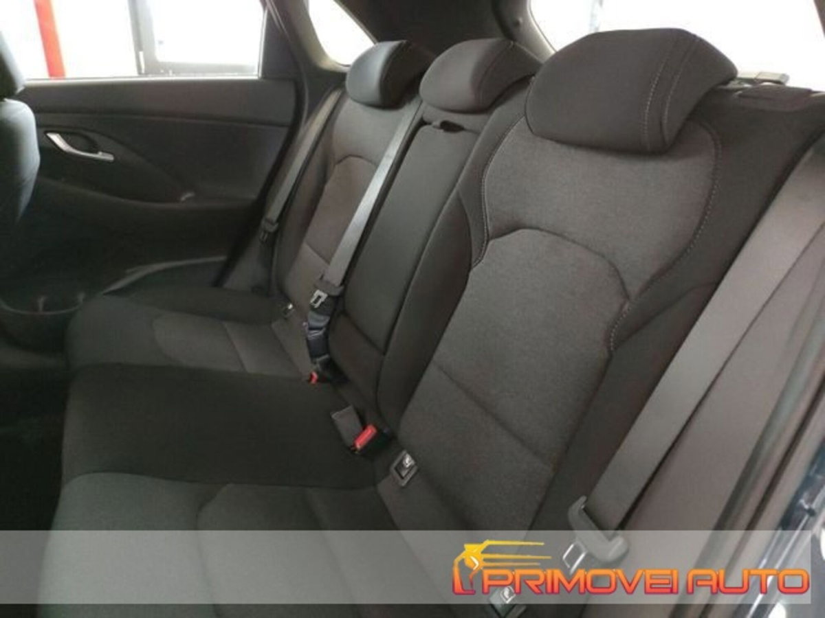 Hyundai i30 1.0 T-GDI 12V 5 porte Classic (3)