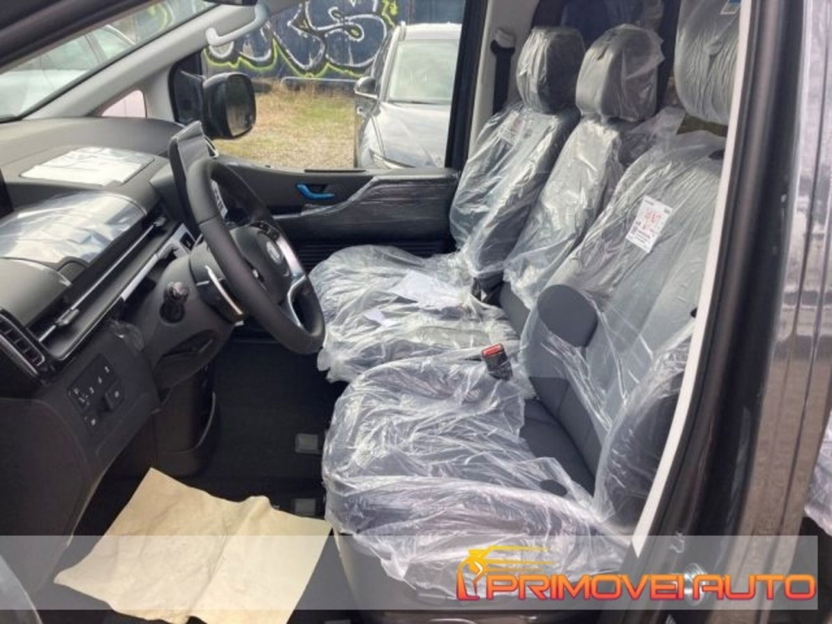 Hyundai Staria 2.2 awd auto (2)