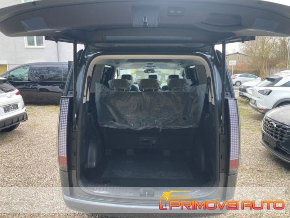 Hyundai Staria 2.2 awd auto (8)