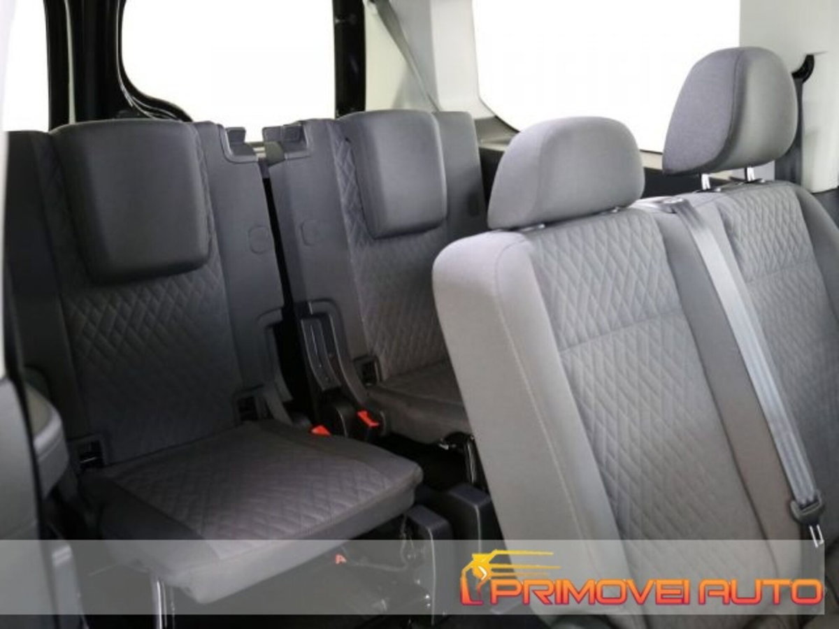 Volkswagen Caddy 1.5 TSI 114 CV DSG Style Maxi (7)