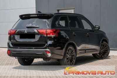 Mitsubishi Outlander 2.0 MIVEC 2WD Intense (10)