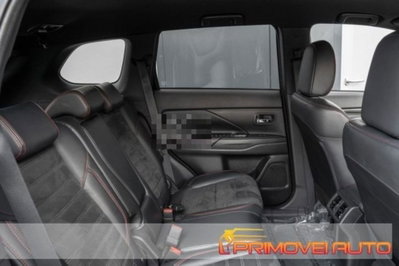 Mitsubishi Outlander 2.0 MIVEC 2WD Intense (6)