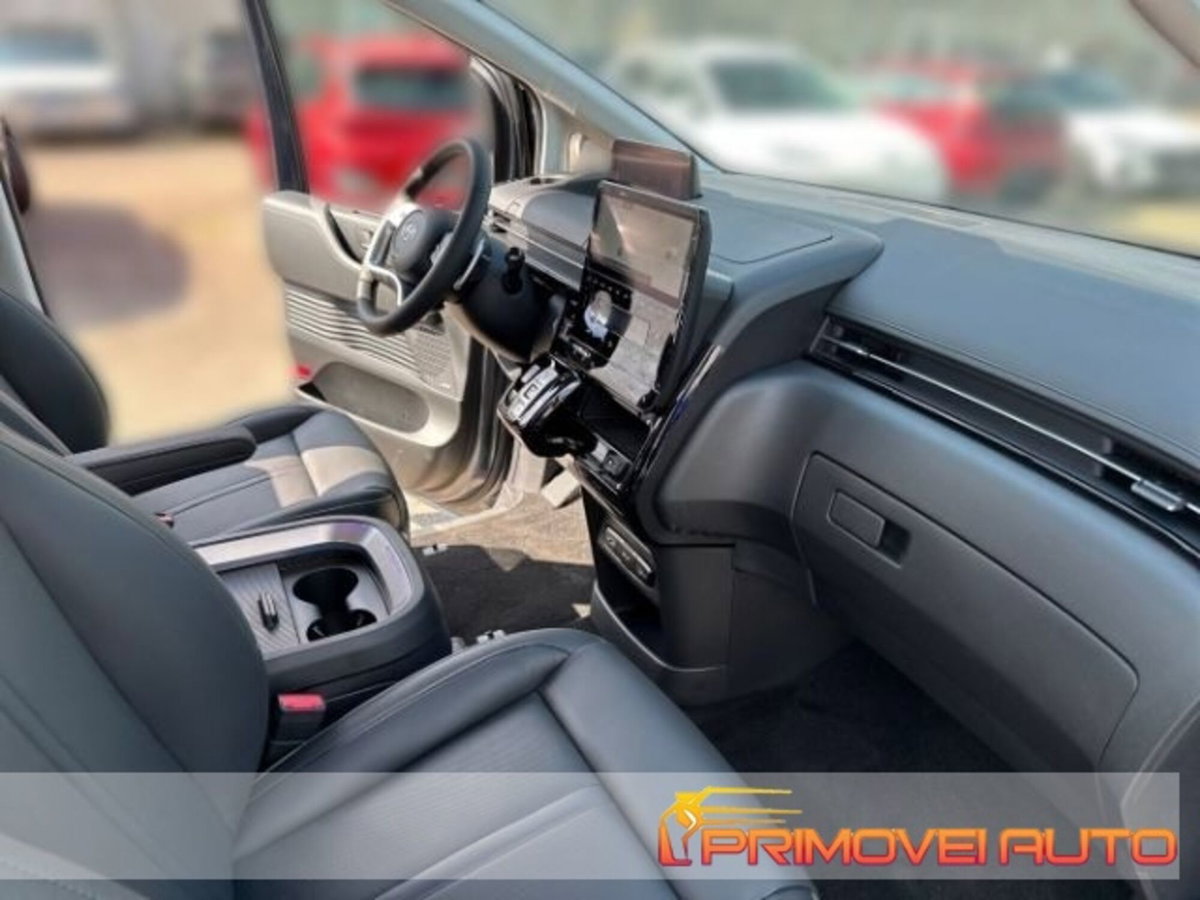 Hyundai Staria 2.2 2wd auto (3)