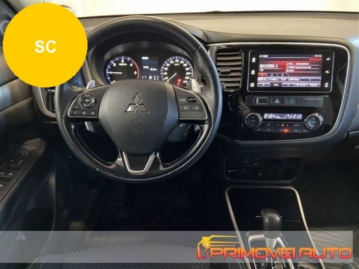 Mitsubishi Outlander 2.2 DI-D 4WD Intense