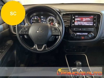 Mitsubishi Outlander 2.2 DI-D 4WD Intense usata