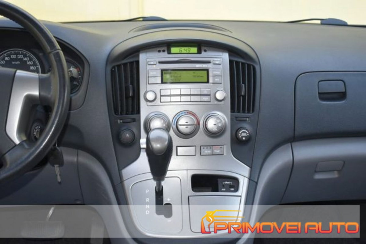 Hyundai H-1 Furgone 2.5 CRDi VGT Van 3 p.ti Light (2)