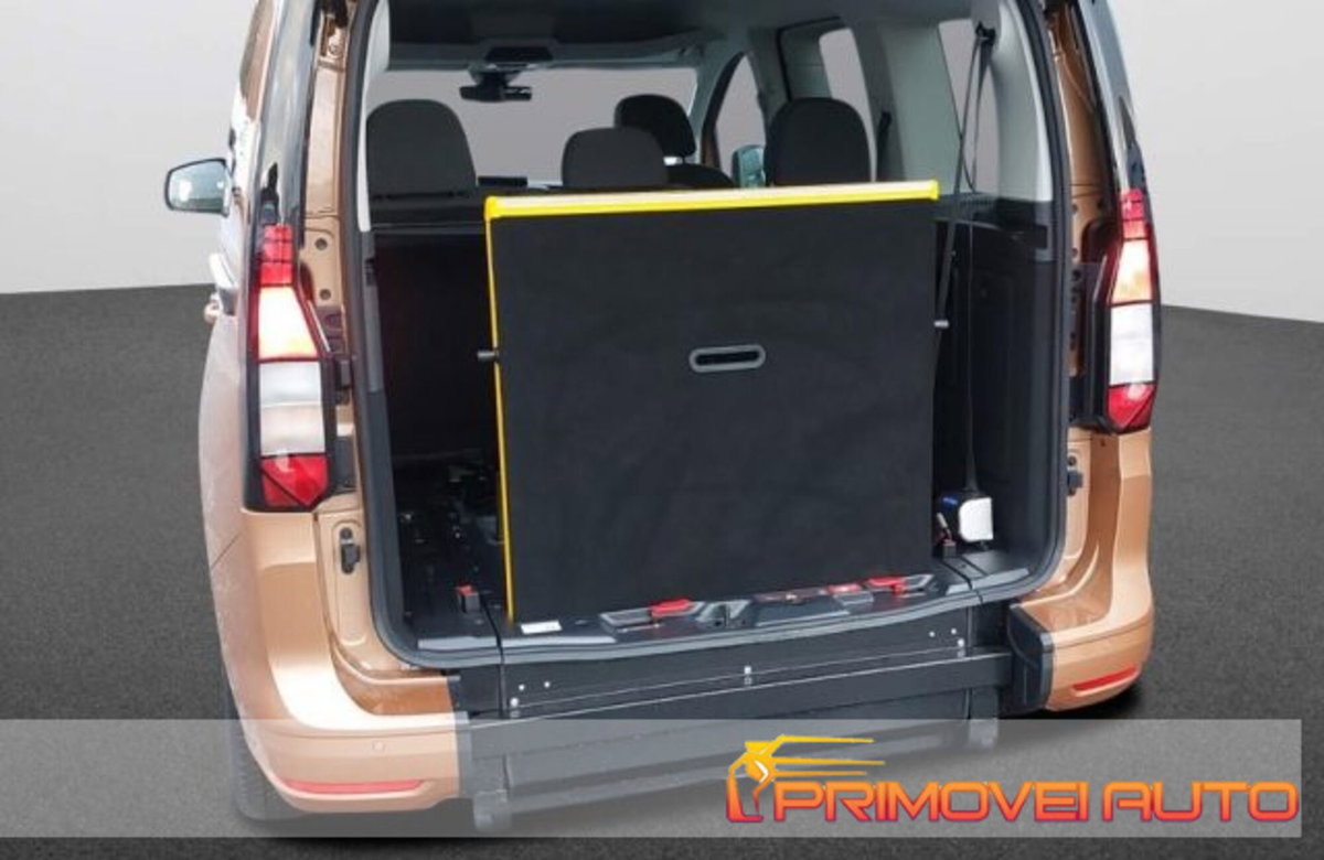 Volkswagen Caddy 2.0 TDI 102 CV (9)