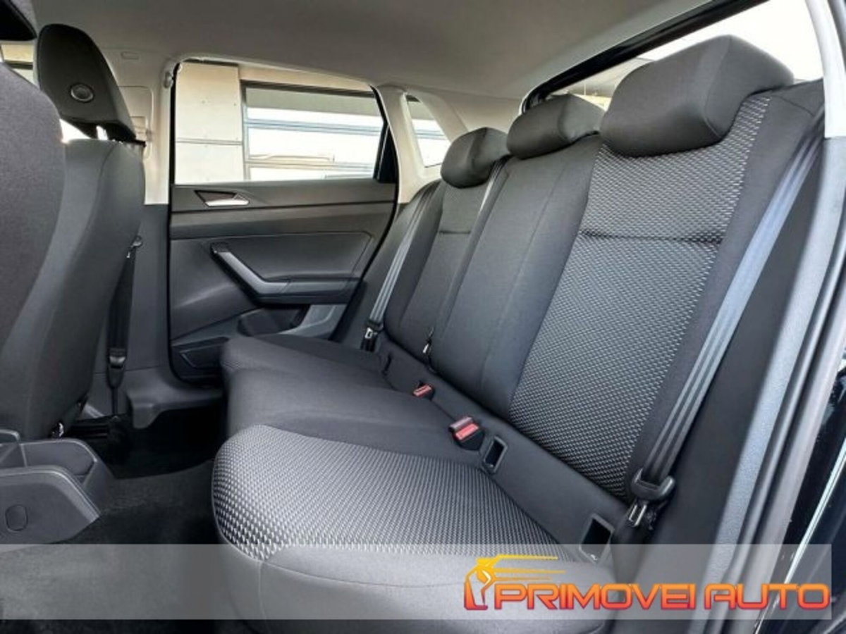 Volkswagen Polo 1.0 Young 80cv (4)