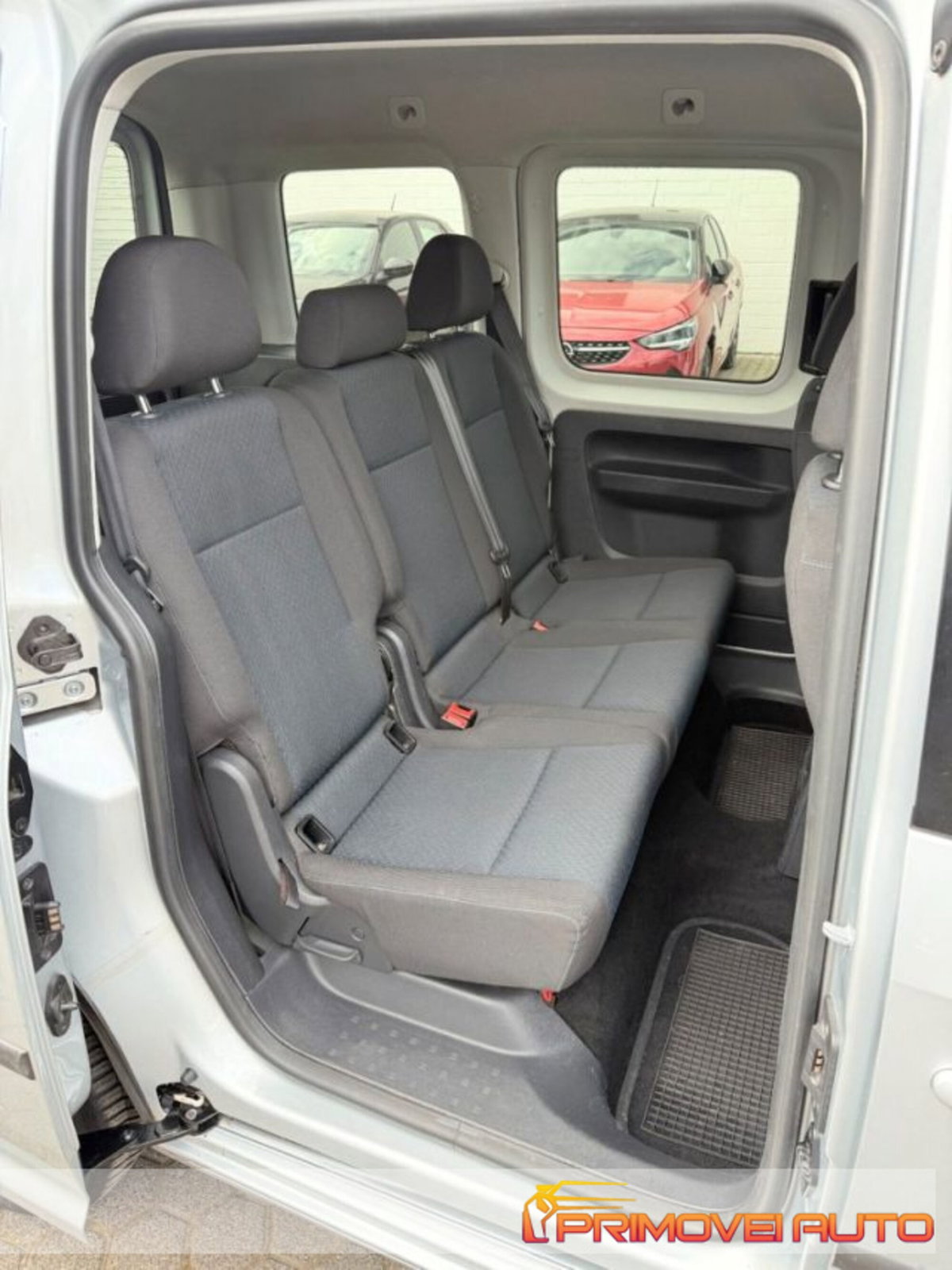 Volkswagen Caddy 1.4 TSI Trendline (5)