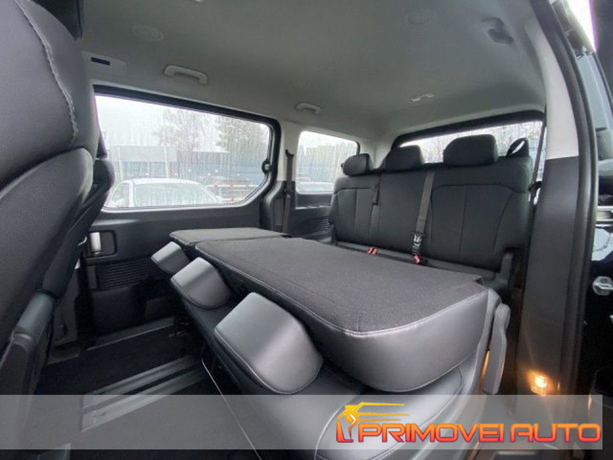 Hyundai Staria 2.2 Luxury 2wd auto (4)