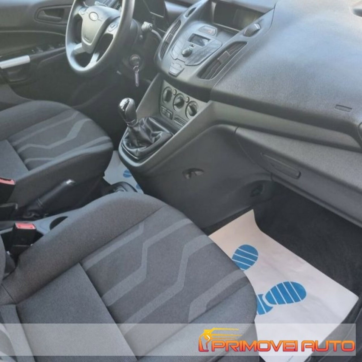 Ford Tourneo Connect 1.5 TDCi 100 CV Plus (2)