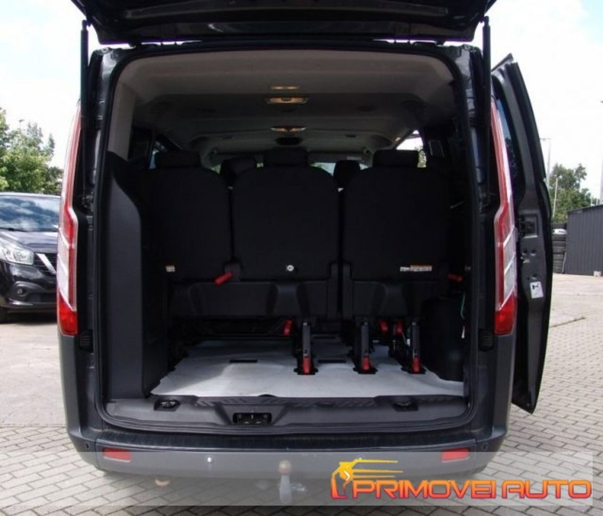 Ford Transit Custom Furgone 310 2.0 TDCi 130 PC Combi Trend (8)