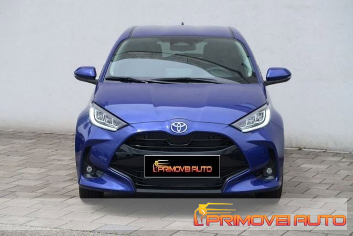 Toyota Yaris 1.5 5 porte Active (5)