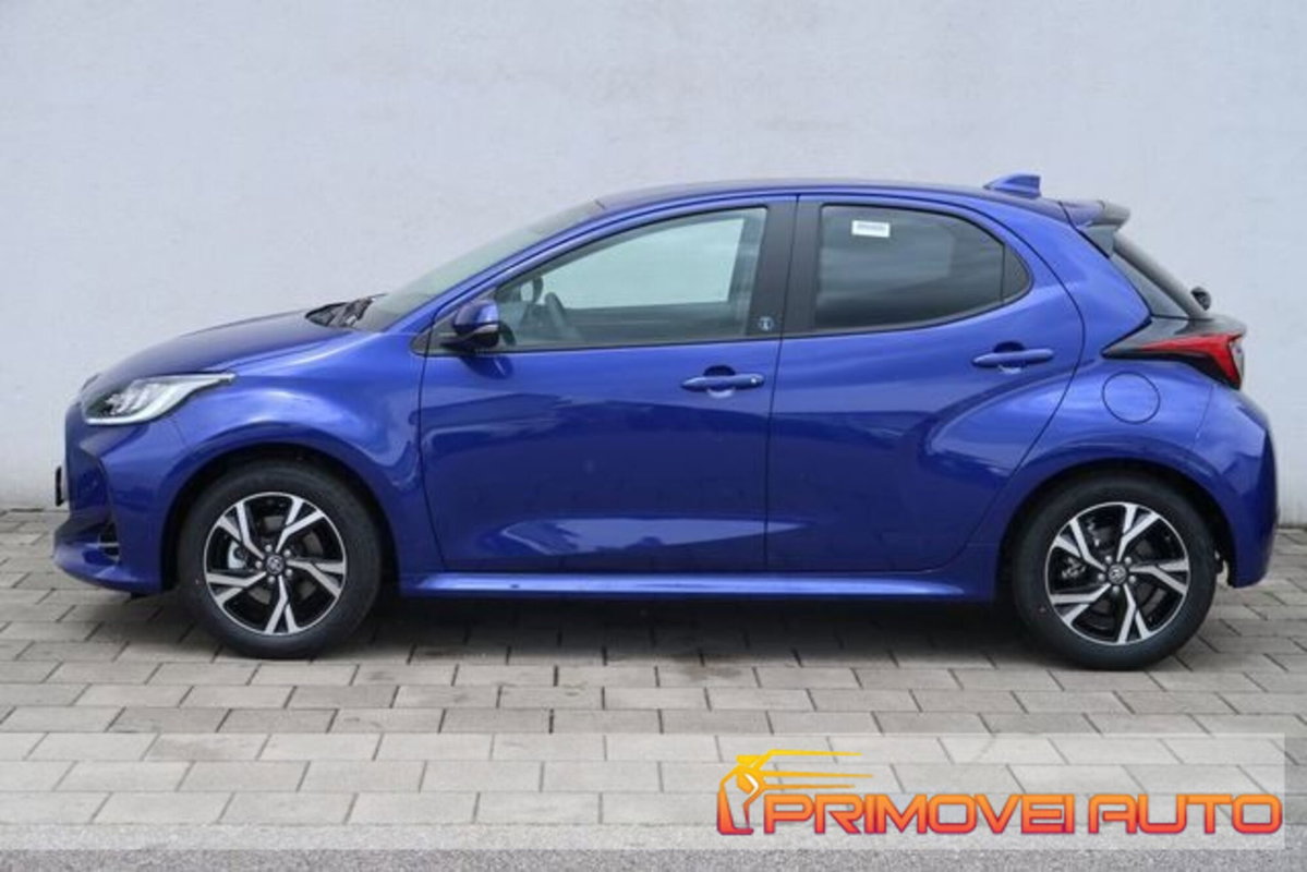 Toyota Yaris 1.5 5 porte Active (7)