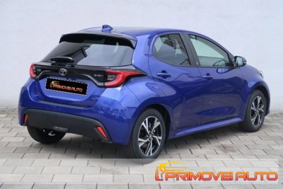 Toyota Yaris 1.5 5 porte Active (8)