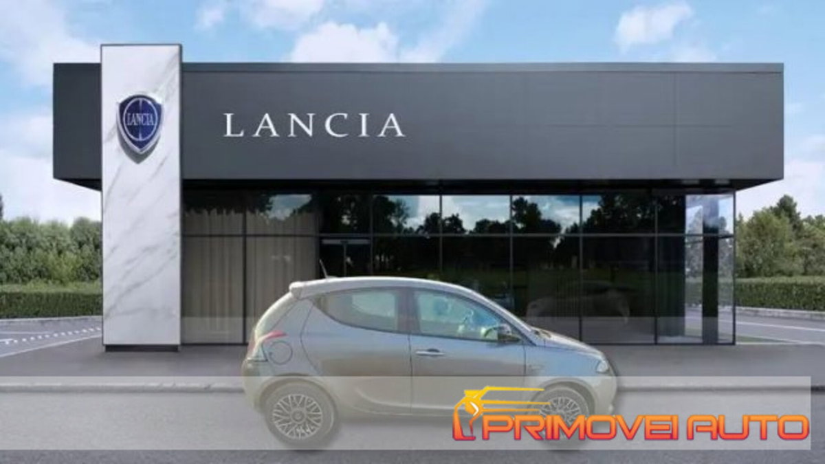 Lancia Ypsilon 1.0 FireFly 5 porte S&S Hybrid Gold Plus (2)