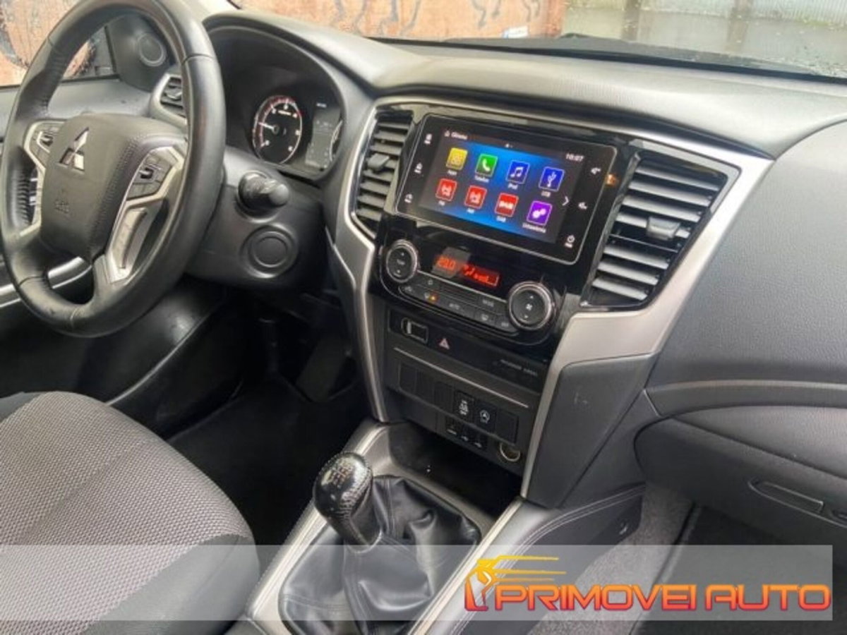 Mitsubishi L200 2.3 D Double Cab 4x4 Hurricane (2)