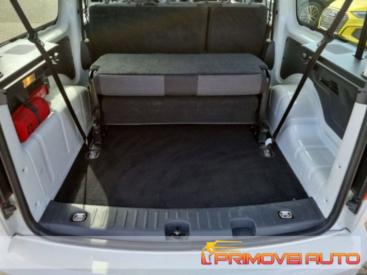Volkswagen Caddy 2.0 TDI 102 CV Maxi (11)