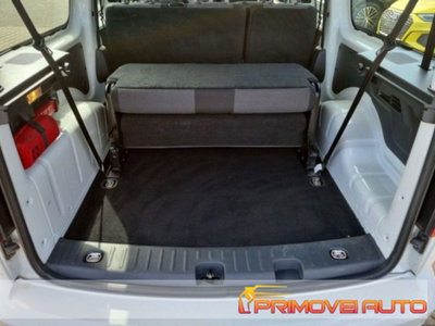 Volkswagen Caddy 2.0 TDI 102 CV Maxi (11)