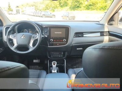 Mitsubishi Outlander 2.4 MIVEC 4WD PHEV Diamond SDA usata