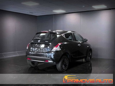 Lancia Ypsilon 1.0 FireFly 5 porte S&S Hybrid Silver Plus (10)