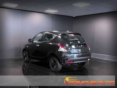 Lancia Ypsilon 1.0 FireFly 5 porte S&S Hybrid Silver Plus (11)