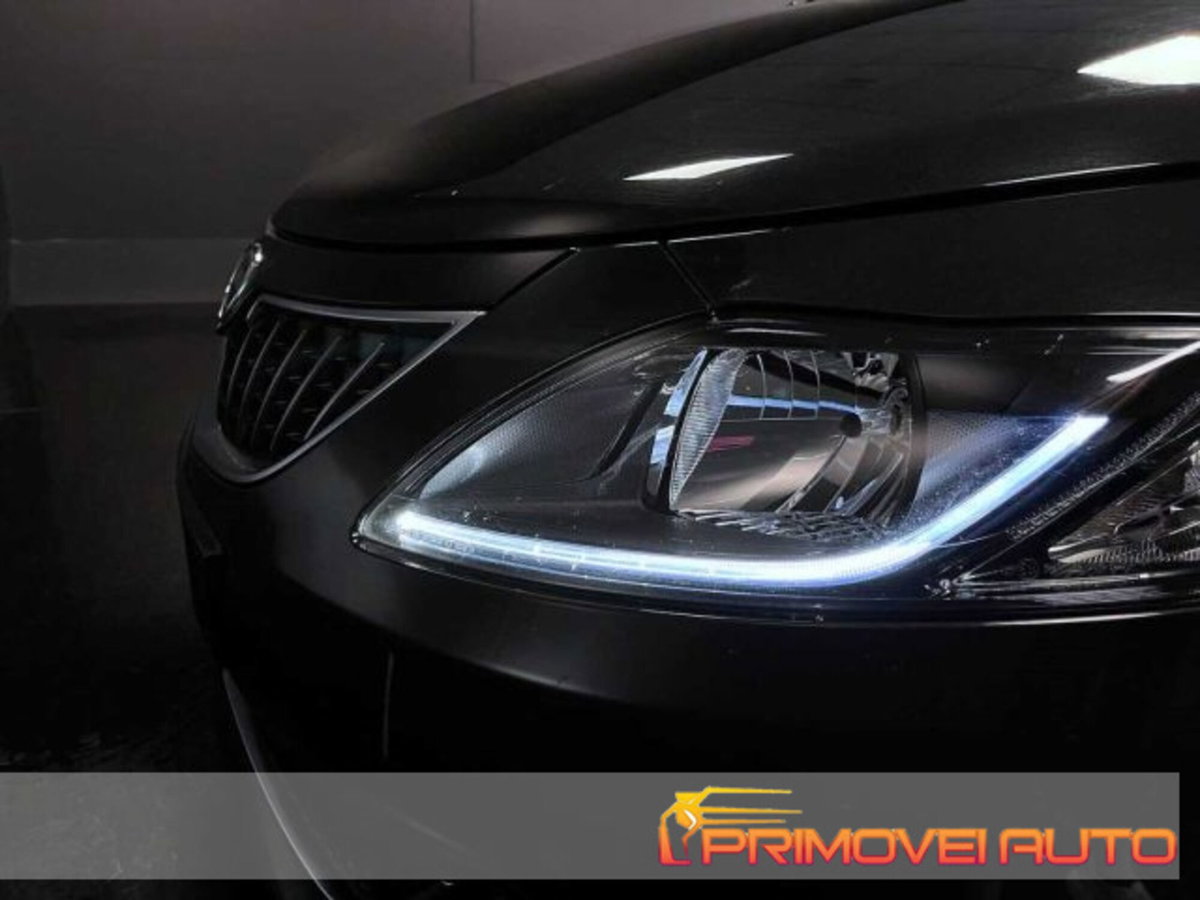 Lancia Ypsilon 1.0 FireFly 5 porte S&S Hybrid Silver Plus (19)