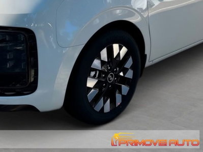 Hyundai Staria 2.2 2wd auto (12)