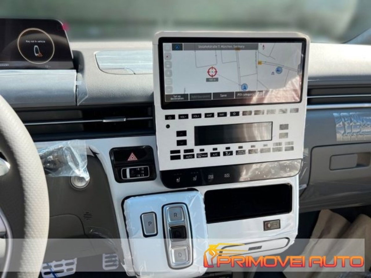 Hyundai Staria 2.2 2wd auto (4)