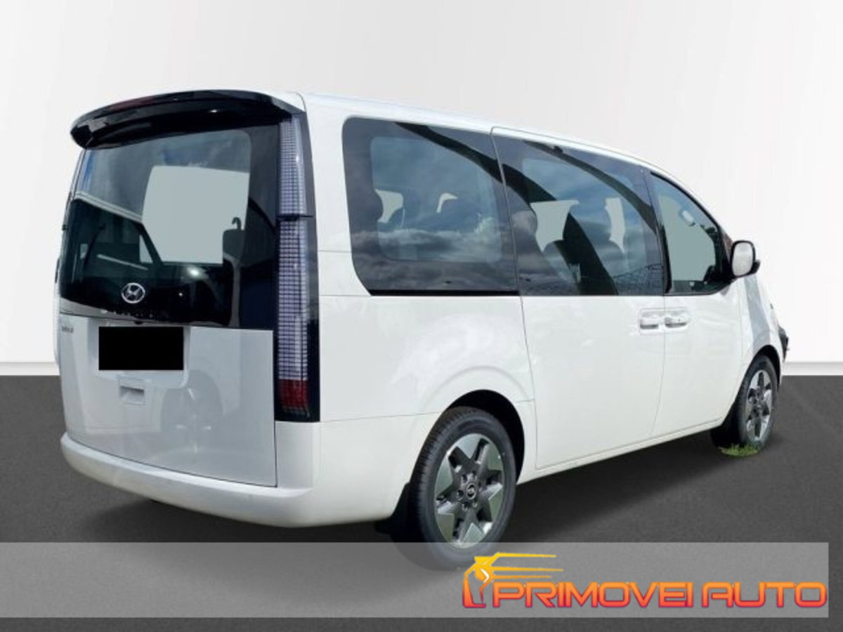 Hyundai Staria 2.2 awd auto (5)