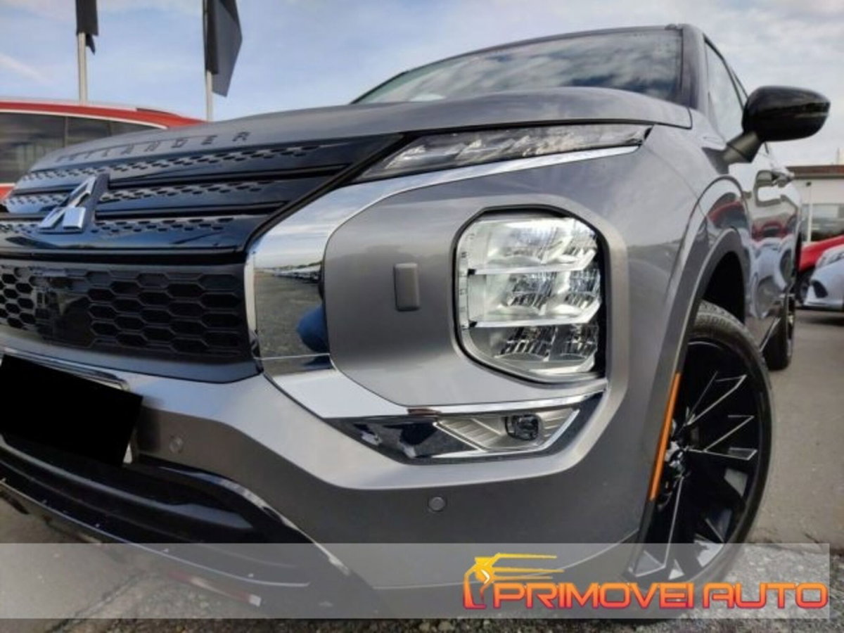 Mitsubishi Outlander 2.0 4WD CVT Instyle SDA 7 posti (10)