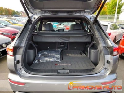 Mitsubishi Outlander 2.0 4WD CVT Instyle SDA 7 posti (14)