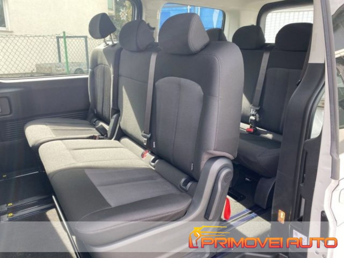 Hyundai Staria 2.2 awd auto (2)