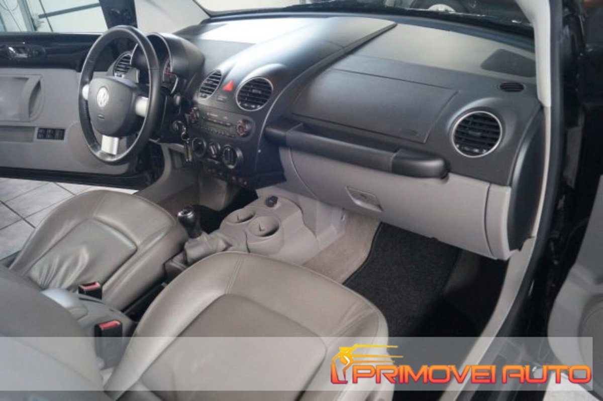 Volkswagen New Beetle Cabrio 16V (9)