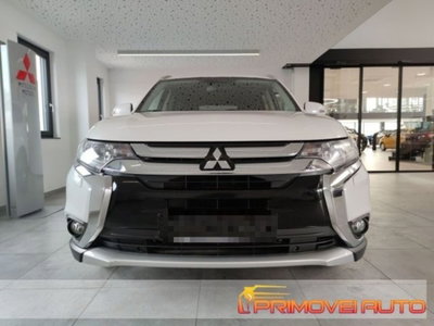 Mitsubishi Outlander 2.0 MIVEC 2WD Intense (4)