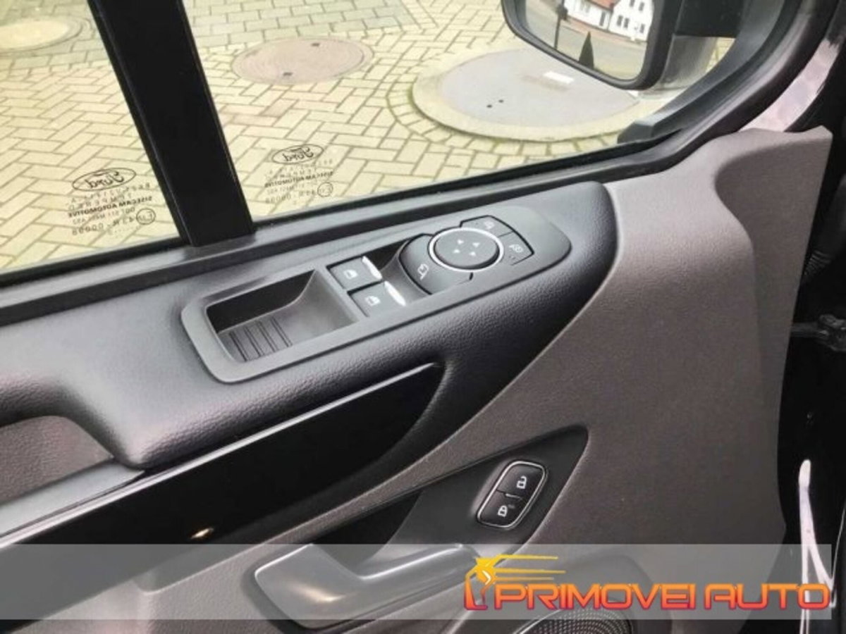 Ford Tourneo Custom 320 2.0 TDCi 130CV aut. PL Titanium (9)