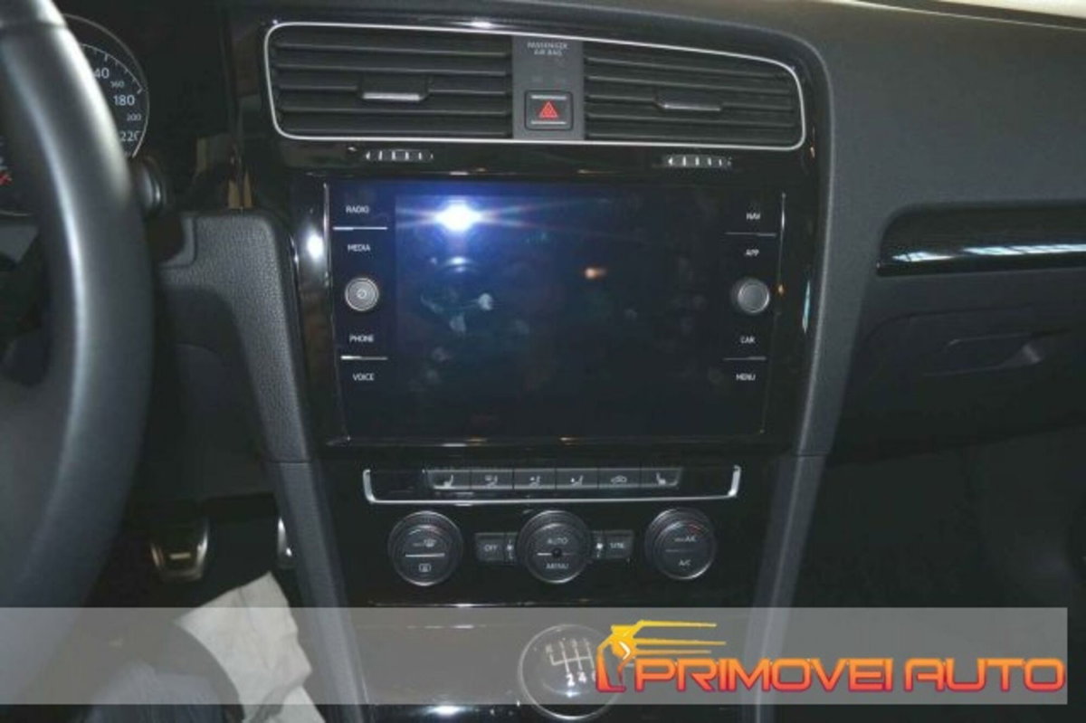 Volkswagen Golf 1.5 tsi Style 150cv (8)