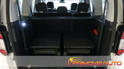 Volkswagen Caddy 1.5 TSI 114 CV DSG Style (5)