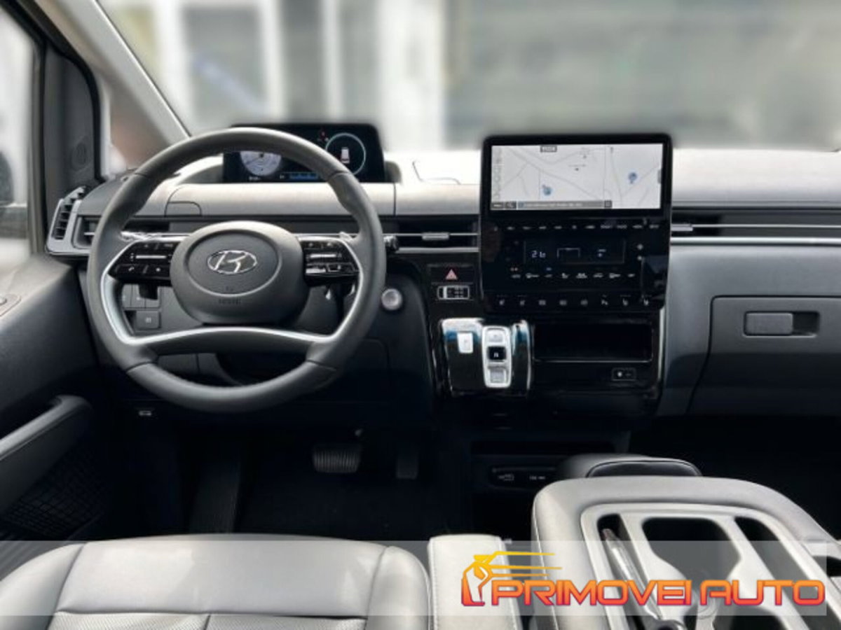 Hyundai Staria 2.2 2wd auto (2)