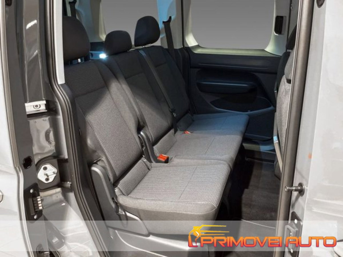 Volkswagen Caddy 1.5 TSI 114 CV DSG Style (4)
