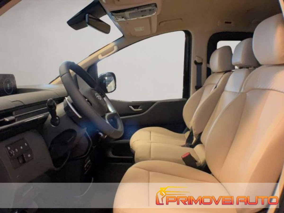 Hyundai Staria 2.2 awd auto