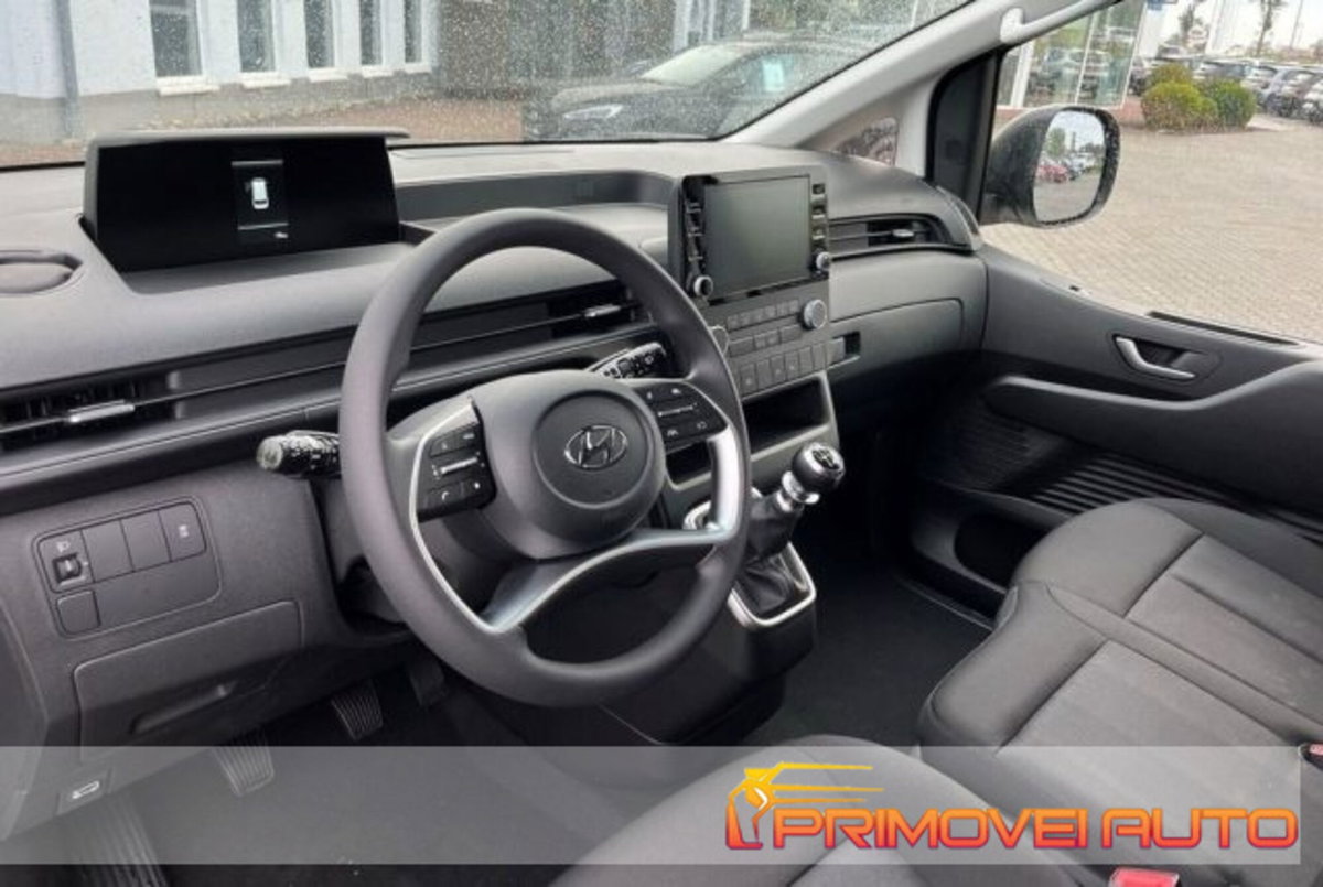 Hyundai Staria 2.2 awd auto (2)