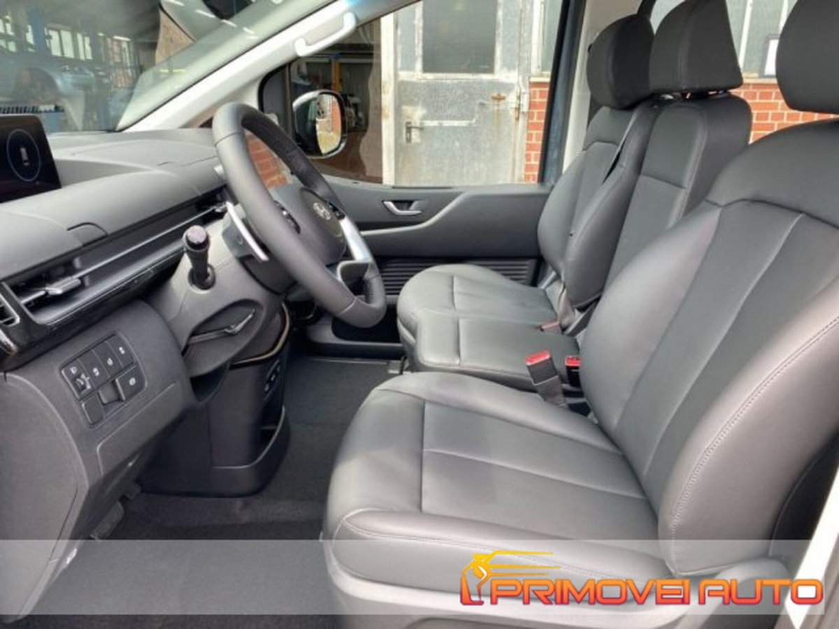 Hyundai Staria 2.2 awd auto