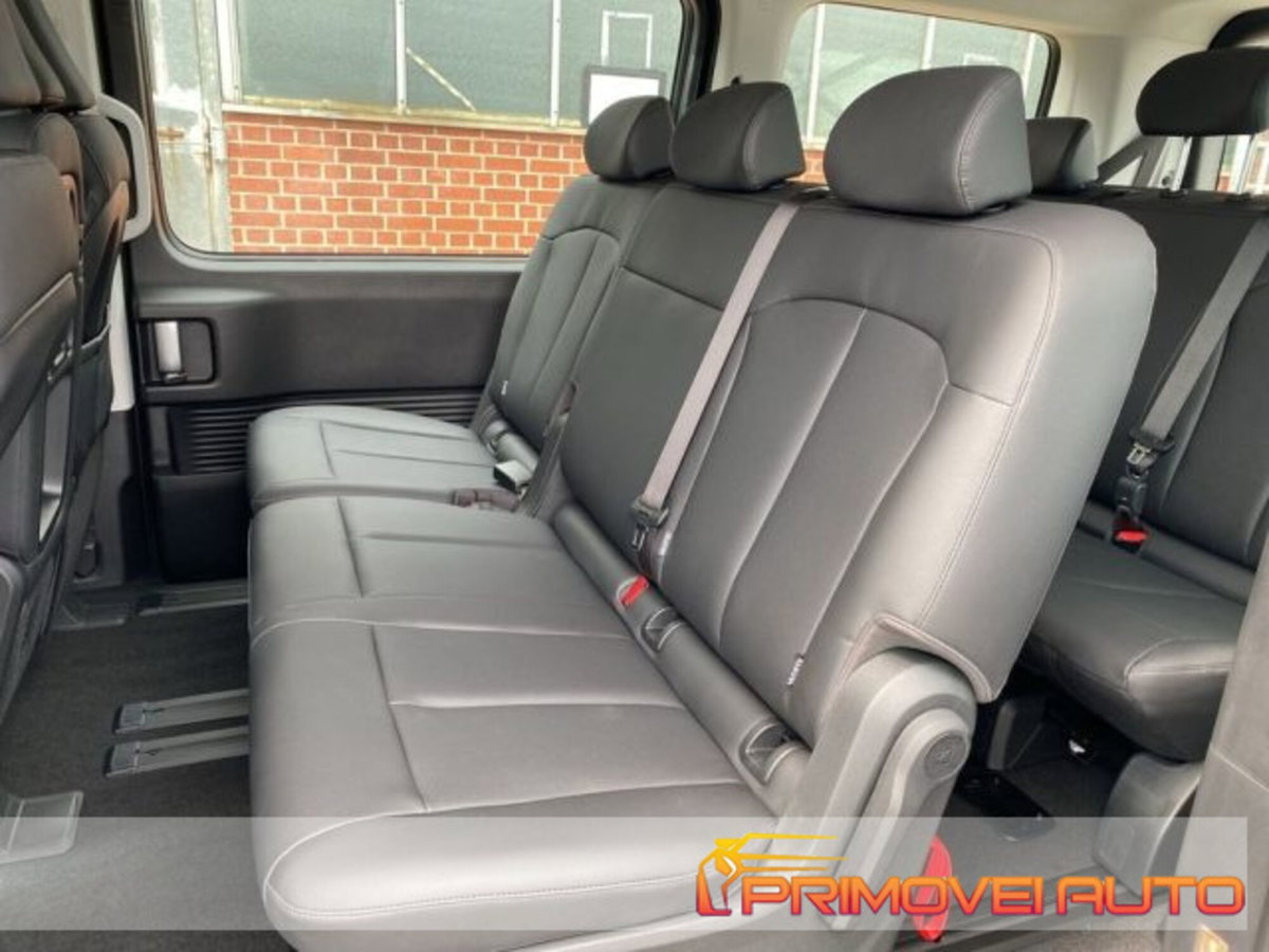 Hyundai Staria 2.2 awd auto (2)