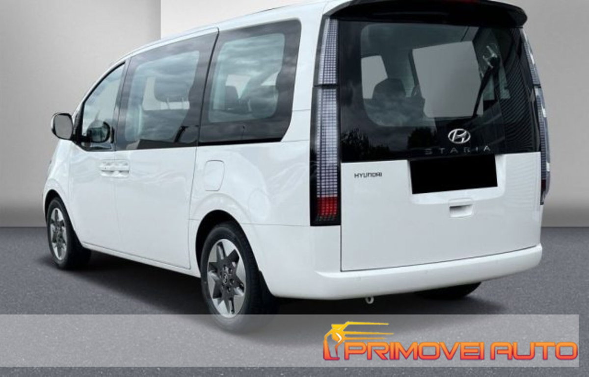 Hyundai Staria 2.2 awd auto (6)
