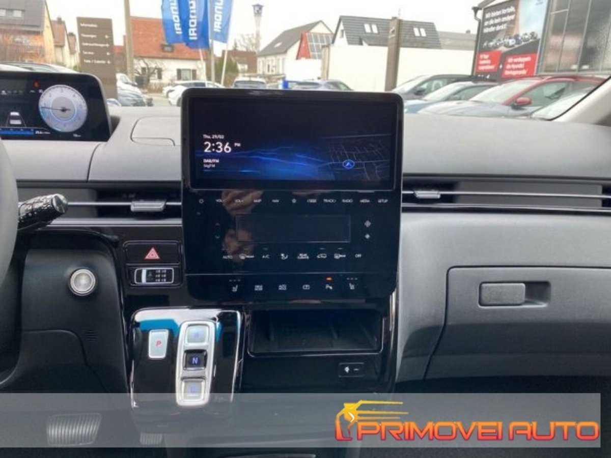 Hyundai Staria 2.2 awd auto (2)