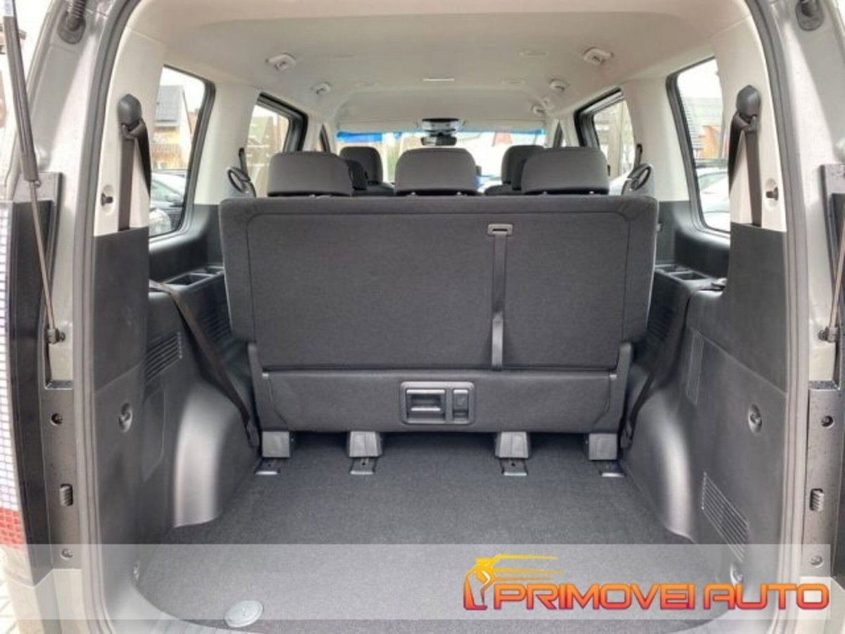 Hyundai Staria 2.2 awd auto (5)
