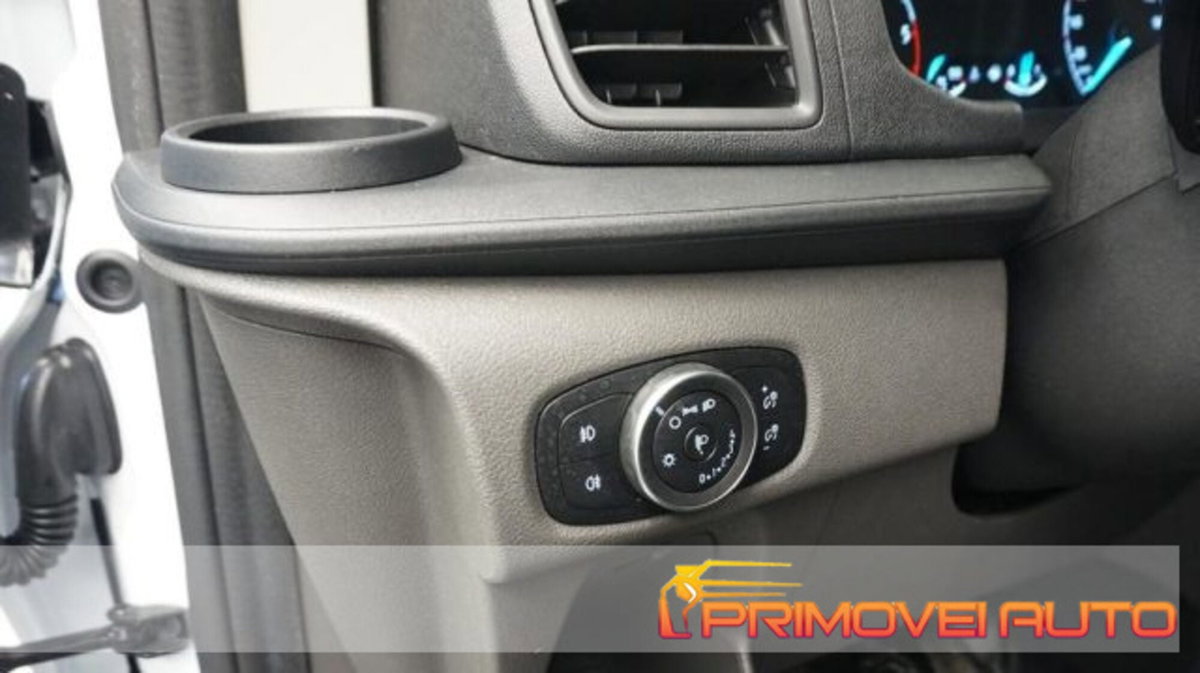 Ford Tourneo Custom 320 2.0 TDCi 105CV PL Trend (6)