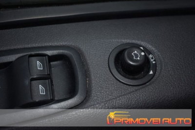 Ford Transit Custom Furgone 300 2.2 TDCi 155CV PC Combi Entry (15)